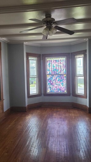 Interior - Home with 3 bedroom bath and 1 off-street parking,near the park circle Watertown (Watertown)