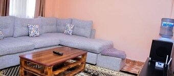 Cozy Naivasha Apartment With Mountain Views