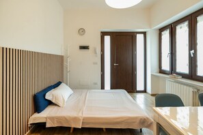 1 bedroom, iron/ironing board