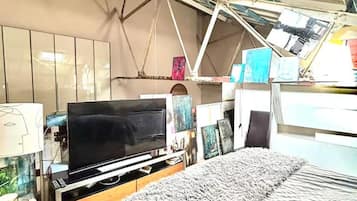 1 bedroom, iron/ironing board, free WiFi, bed sheets