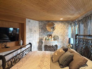 5 chambres, fer et planche à repasser, Wi-Fi, draps fournis