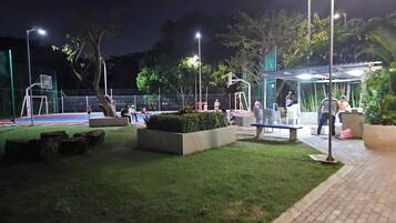 Apartment, 3 Bedrooms, Accessible, Smoking | Exterior