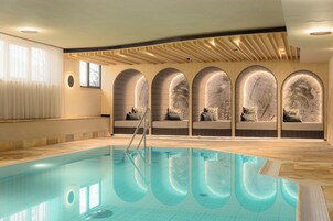 Sauna, steam room, massages