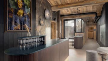 Sauna, steam room, massages