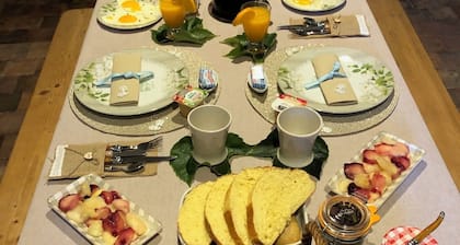 Chambre et table d'hôtes LE VERGER near Sancerre, Guédelon, Loire by bike, A77 motorway