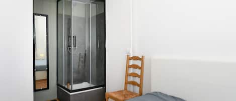 1 chambre, draps fournis