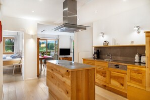 3 bedrooms, iron/ironing board, WiFi