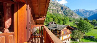Apartment 'Anita - Issime Valle D'aosta' mit Balkon