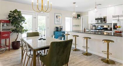 NEW Amazing Heated Pool/HotTub Old Town Scottsdale