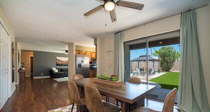 River Fun Awaits! Pool, Putting Green, Arcade & More – Sleeps 8!