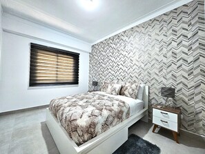 3 habitaciones, tabla de planchar con plancha, wifi y ropa de cama 