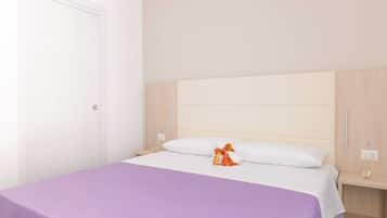 Comfort Double Room | In-room safe, blackout curtains, free WiFi