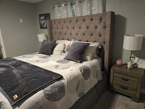 3 bedrooms, desk, iron/ironing board, free WiFi