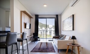 Basic Apartment | Living area