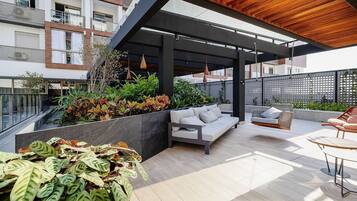 Apartemen Basic | Teras/patio