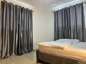 2 dormitorios, tabla de planchar con plancha, wifi gratis y ropa de cama