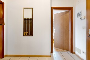 Interior - Apartment 'Schlernblick' with Mountain View, Shared Pool and Wi-Fi (Kastelruth)