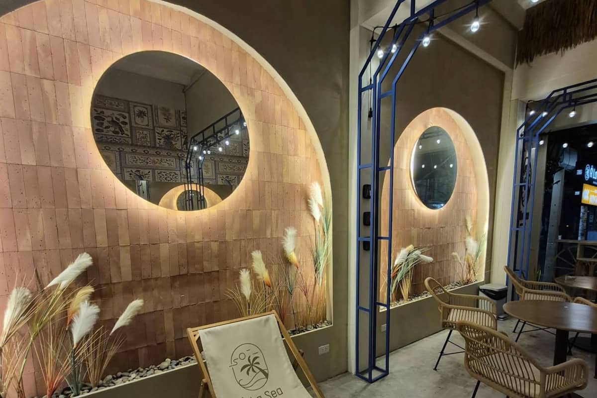 Inn De Sea Poshtel shared amenity area