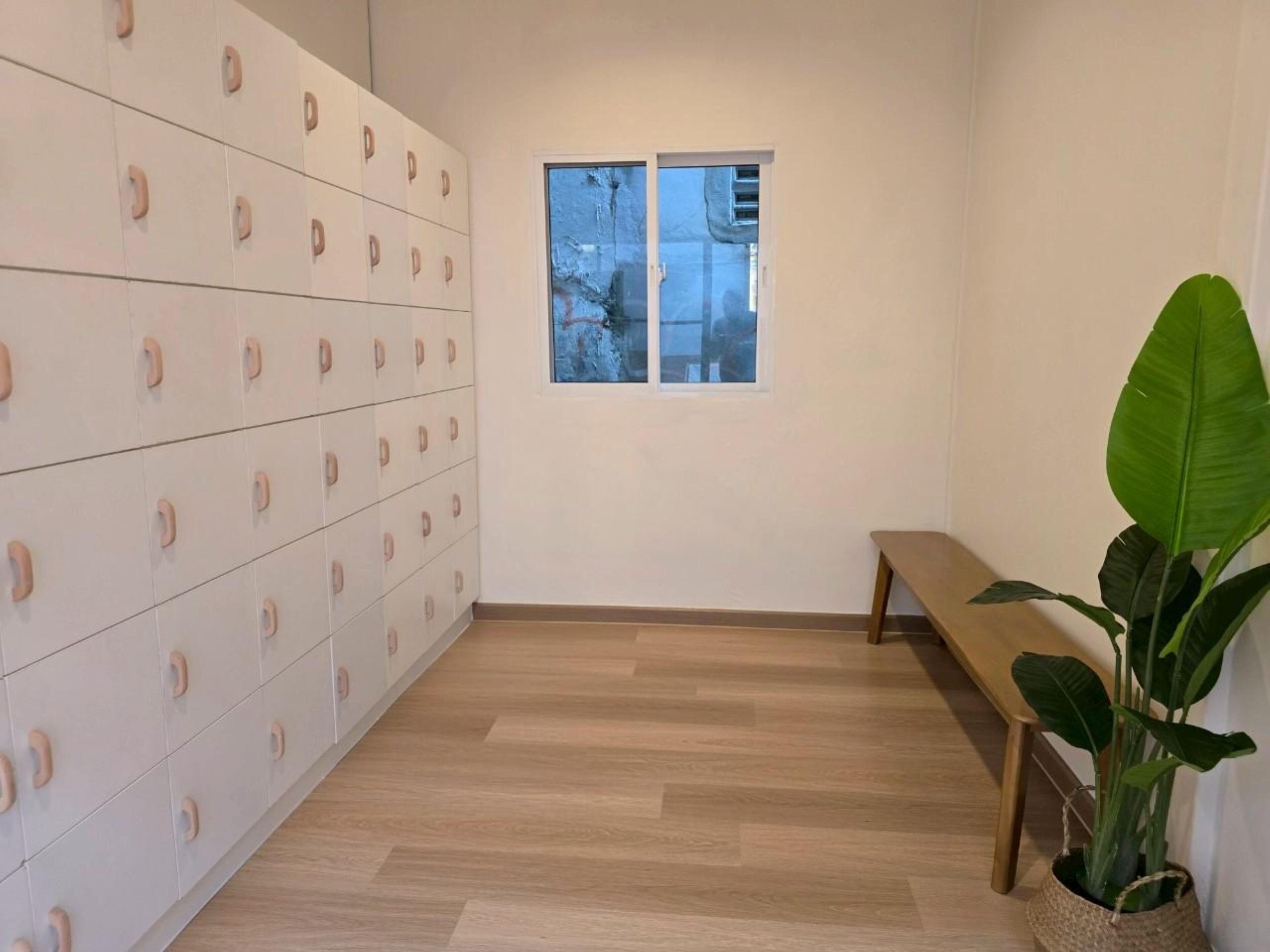 4 Bed Private Dorm | Premium bedding, soundproofing, free WiFi, bed sheets