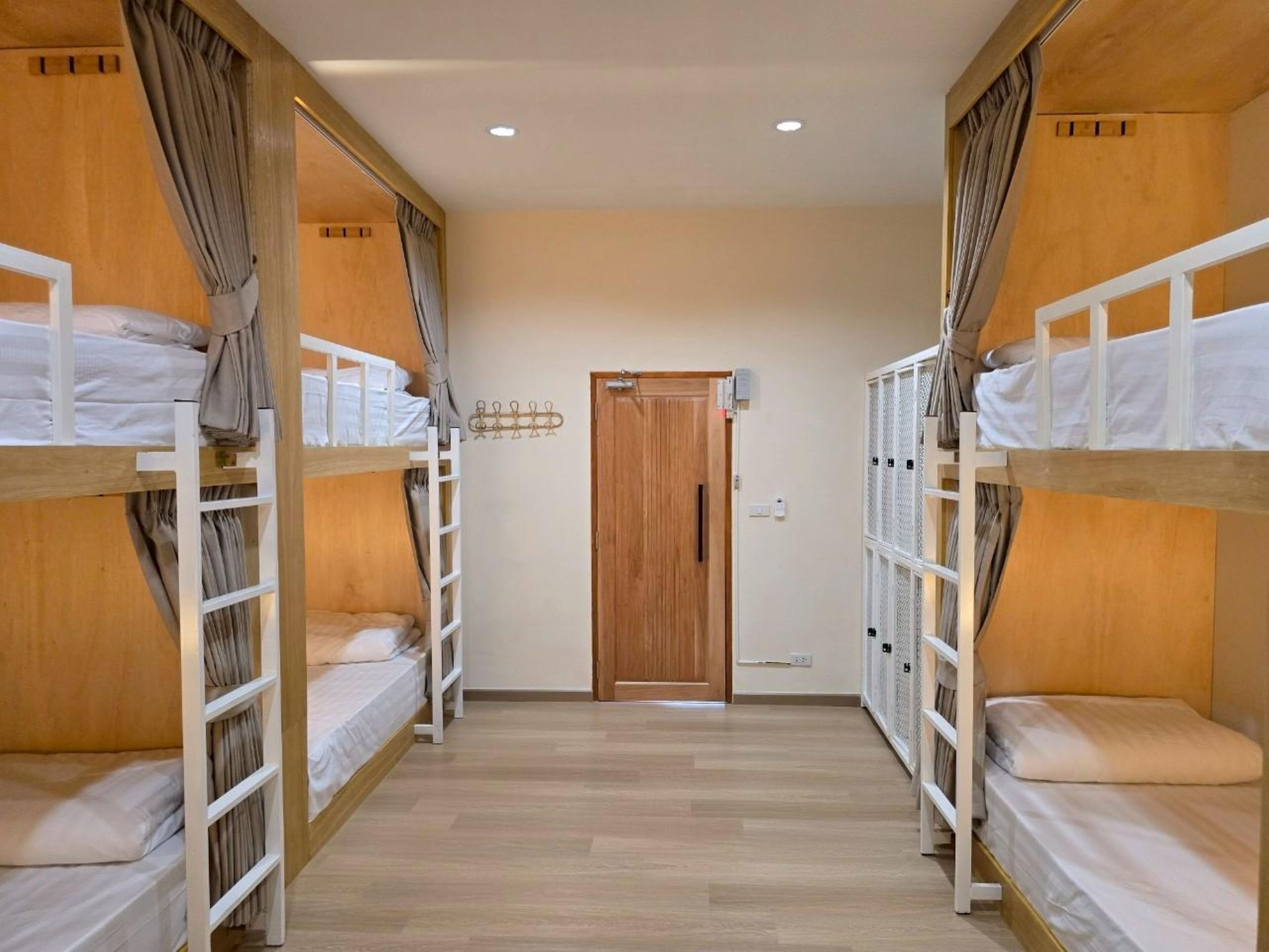 Mixed Dorm | Premium bedding, soundproofing, free WiFi, bed sheets
