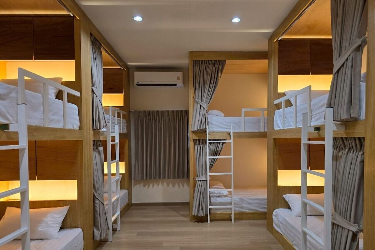 Mixed Dorm | 免费 WiFi、床单