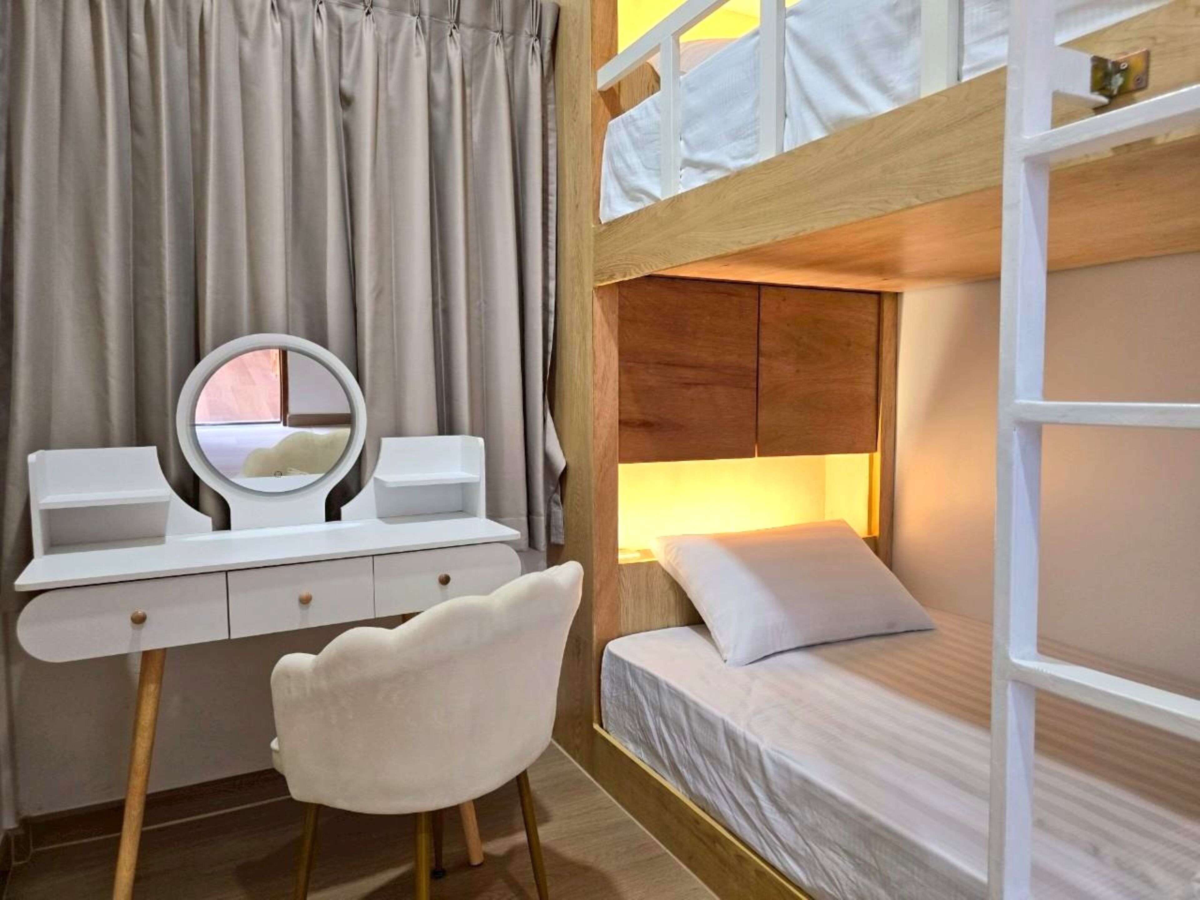 2 Bed Private Dorm | Κλινοσκεπάσματα υψηλής ποιότητας, ηχομόνωση, δωρεάν Wi-Fi 