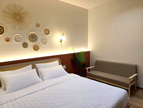 Superior Room | Premium bedding, soundproofing, free WiFi, bed sheets - Inn De Sea Poshtel (Bangkok)