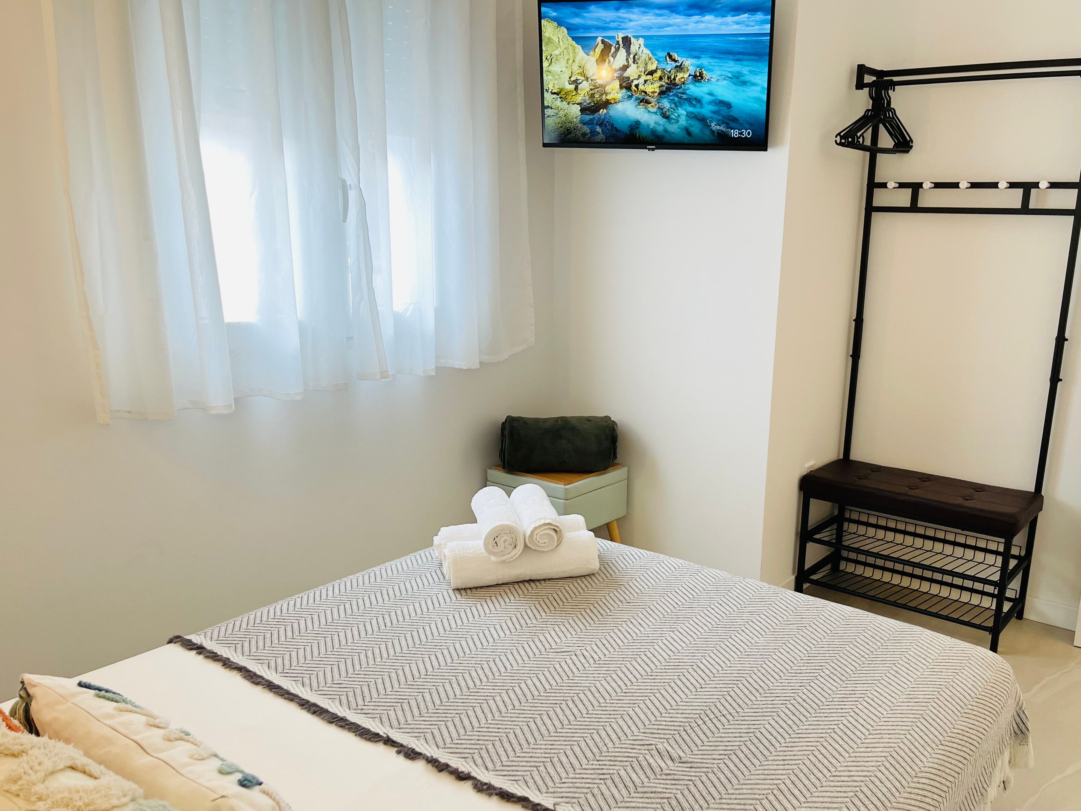 1 bedroom, WiFi, bed sheets