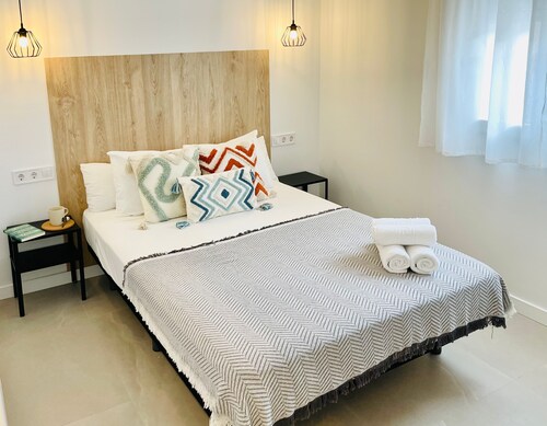 Double room with shared bathroom