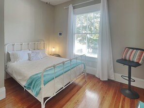 2 chambres, fer et planche à repasser, accès Internet, draps fournis