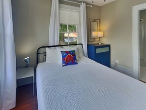 1 bedroom, Internet, bed sheets, wheelchair access