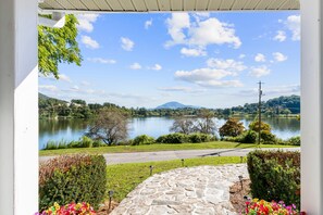 المنطقة المحيطة بالمنشأة