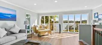 Graceful Swan Retreat w/ Dock, Pool & Golf Access