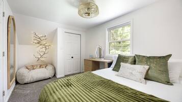 3 bedrooms, WiFi, bed sheets