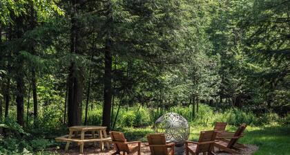 Streamside | Nature-Lux w/ Hot Tub, Sauna, Firepit, Game Area, Beautiful Setting