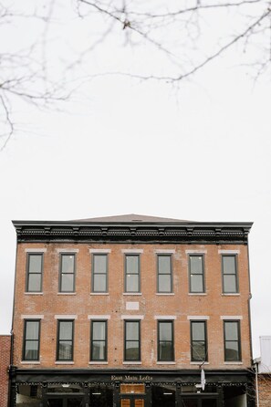 Exterior - East Main Lofts (Madison)