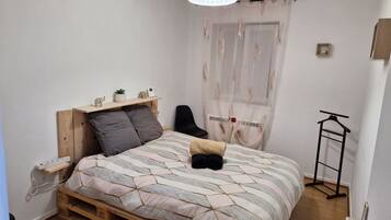 3 bedrooms, WiFi, bed sheets