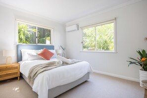 3 quartos, escrivaninha, Wi-Fi de cortesia, roupa de cama