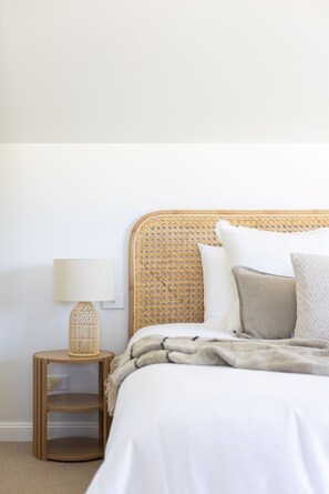 3 habitaciones, escritorio, wifi gratis y ropa de cama 