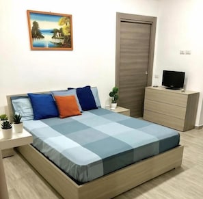 Classic Room, Balcony | Blackout curtains, soundproofing, free WiFi, wheelchair access - B&B Nonno Walter (Torre del Greco)