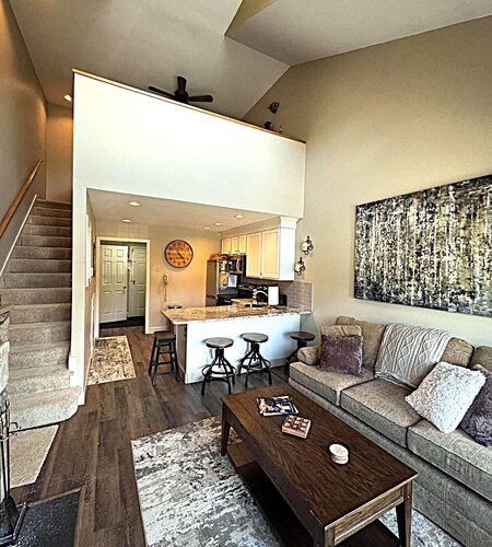 Luxury Jiminy Ski On Off Village Ctr Condo Sleeps4