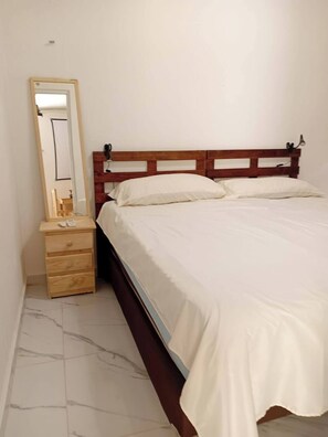 2 bedrooms, WiFi, bed sheets