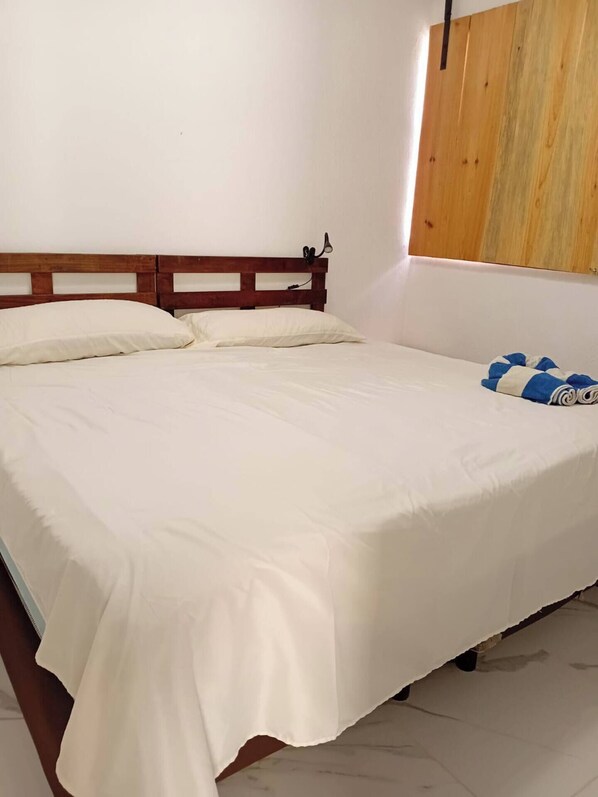 2 bedrooms, WiFi, bed sheets