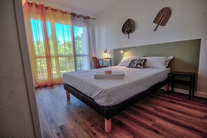 5 soverom, strykejern/-brett, wi-fi og sengetøy