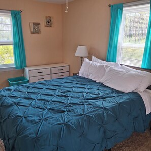 2 bedrooms, iron/ironing board, travel cot, free WiFi