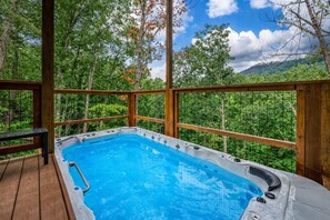 Outdoor spa tub - Heated Swim Spa • Outdoor TV • Fire Pit • Game Room • Smoky Mtn Views (Gatlinburg)