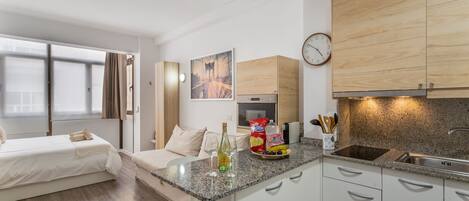 Fer et planche à repasser, Wi-Fi, draps fournis