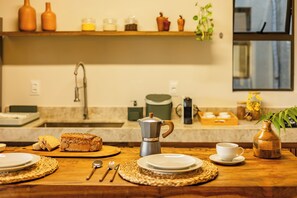 Premium Apartment, 2 Bedrooms, Balcony | Private kitchen | Fridge, microwave, oven, stovetop