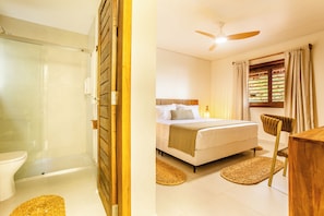 尊荣公寓, 2 间卧室, 阳台 | 客房内保险箱、办公桌、笔记本电脑工作区、遮光窗帘