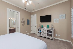 2 habitaciones, cuna de viaje, wifi y ropa de cama 